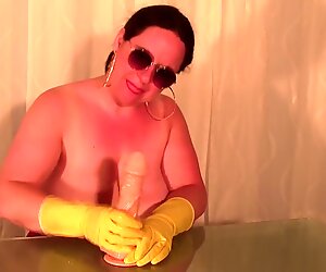 Geile Fetisch Wichsanleitung Mit Gelben Gummhandschuhen Zum Abspritzen!