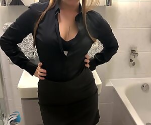 Recent, buff busty woman japan, b ro toilette ausziehen