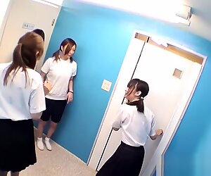 Japanese teens gush pee